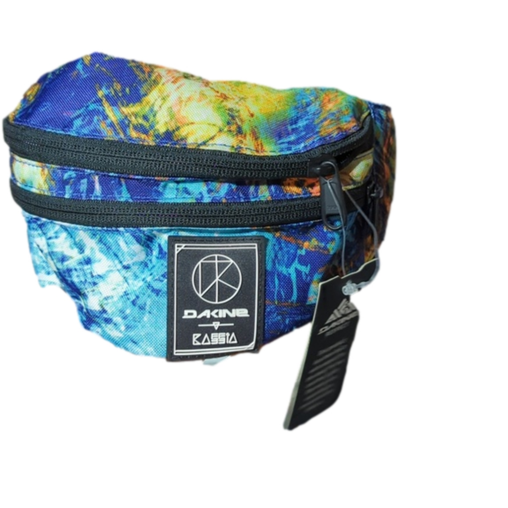 NWT  Dakine Fanny bag multi-color unisex